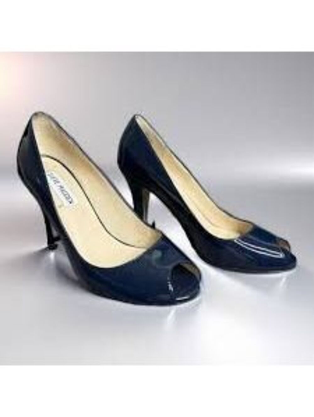 Steve Madden Patent leather Peep Toe (Navy)